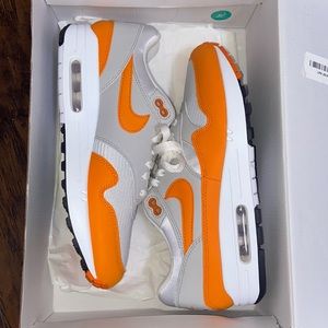 Air max 1 orange anniversary